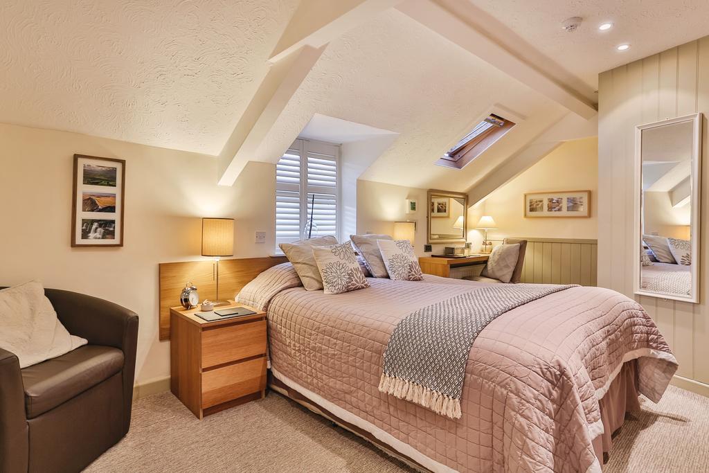 Hotel The Coach House Brecon Esterno foto