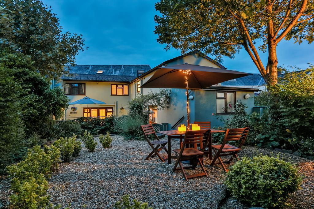 Hotel The Coach House Brecon Esterno foto
