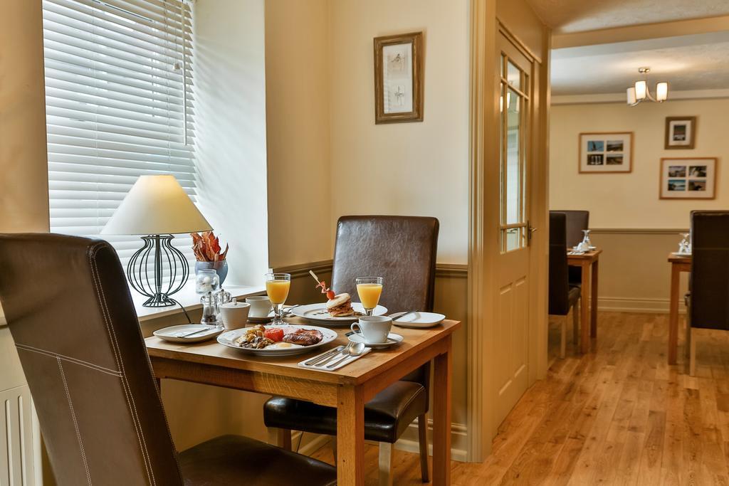 Hotel The Coach House Brecon Esterno foto