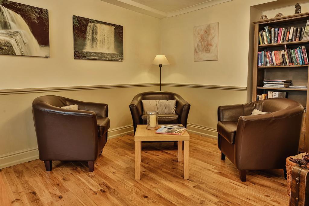 Hotel The Coach House Brecon Esterno foto