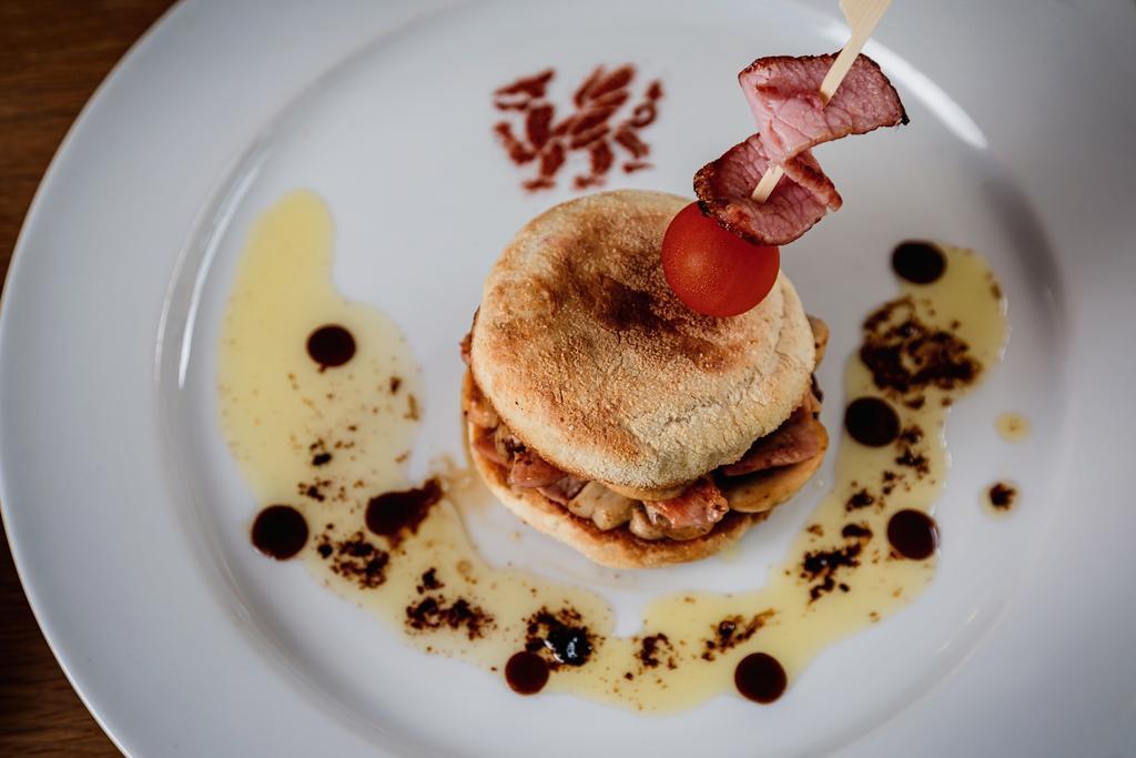 Hotel The Coach House Brecon Esterno foto